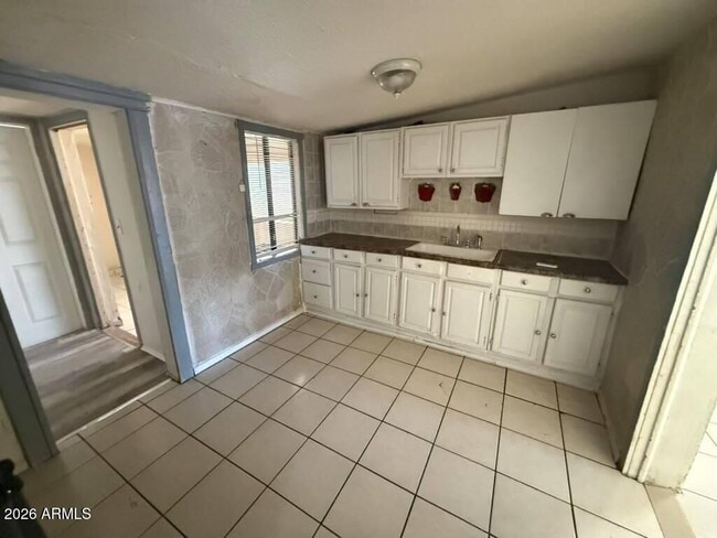 Photo - 834 5th St