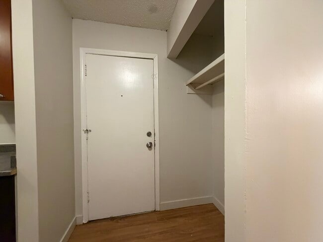 Photo - 10130-10154 154 St Unit 4