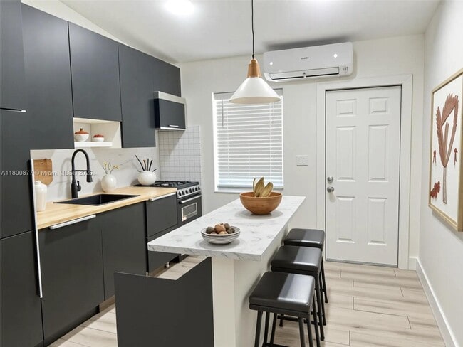 Photo - 16204 NE 18th Ct Unit 16202