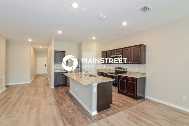 Photo - 3 Bedroom Pet-Friendly Home in St. Cloud, FL with Main Street Renewal