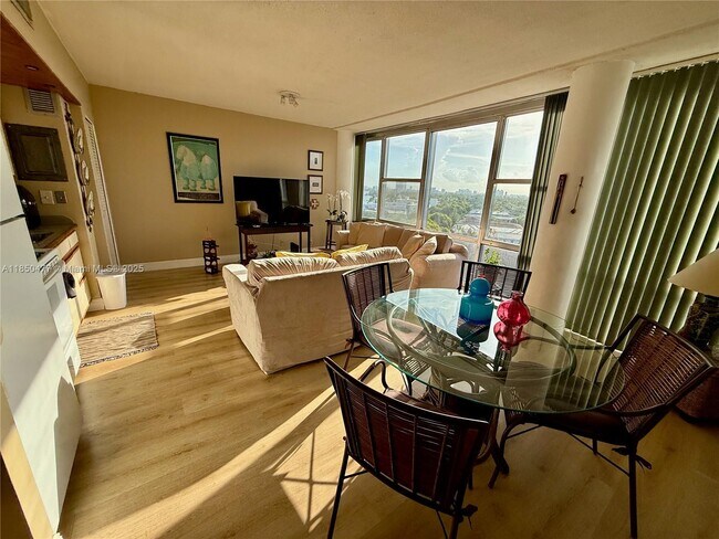 Photo - 900 Bay Dr Unit 713