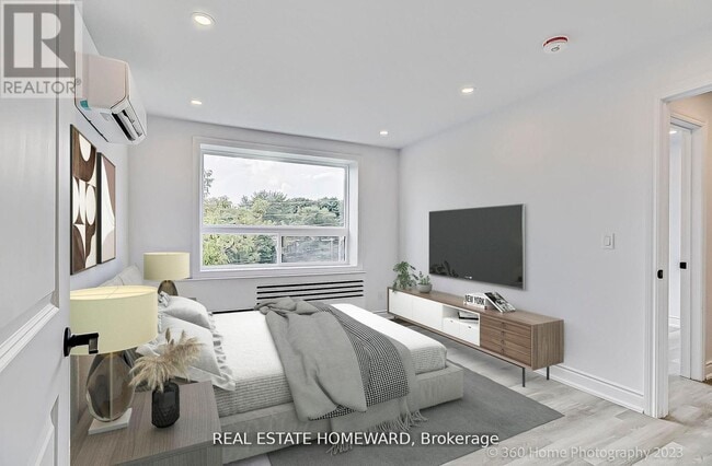 Photo - 419 Woodbine Ave Unité 4