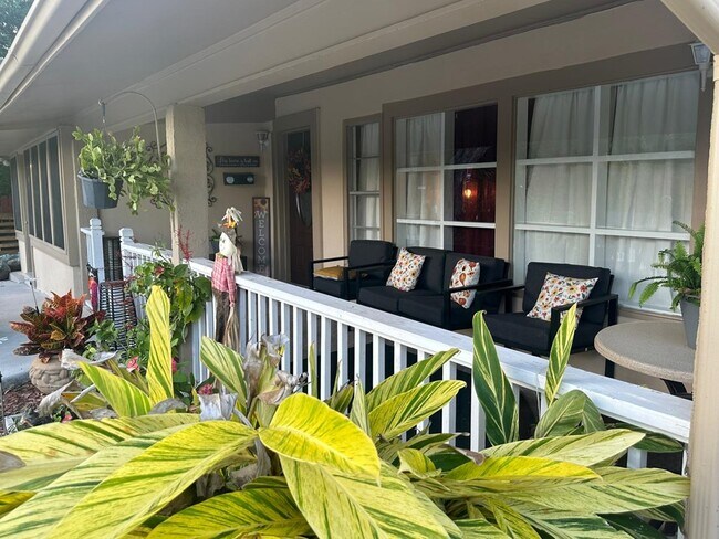Photo - 105 Parkwood Pl