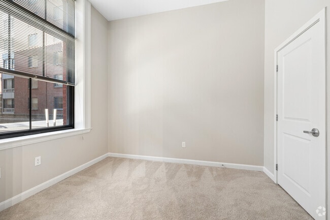 Studio - 507SF - Bedroom