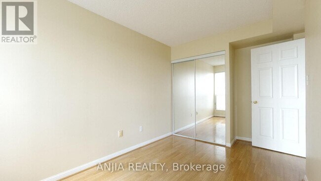 Photo - 23 Lorraine Dr Unit 611