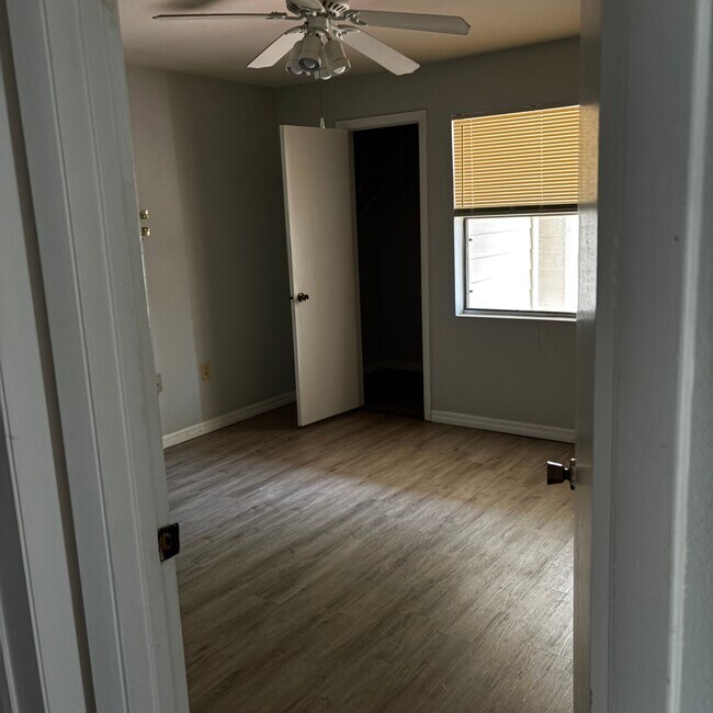 Photo - 3036 Parkway Blvd Unit 204