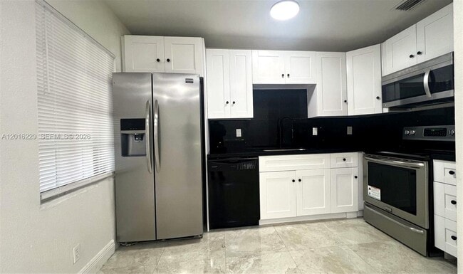 Photo - 11307 Port St