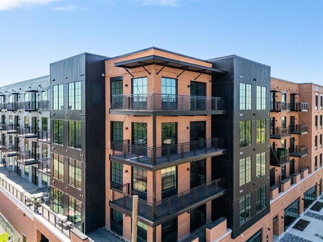 Building Photo - 4315 S Congress Ave Unit 523