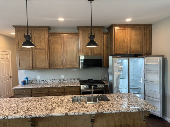 100 Apache Ln