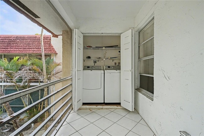 Photo - 3501 Inverrary Dr Unit 204