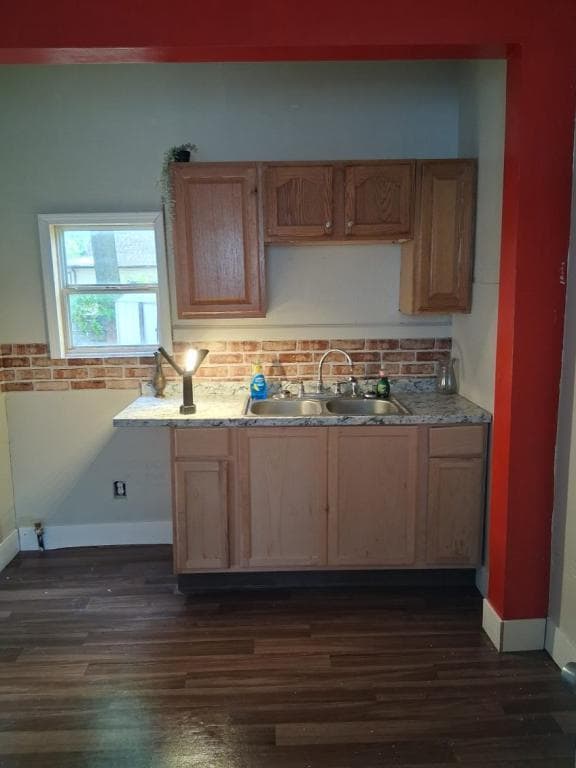 Photo - 526 Fairholm Ave