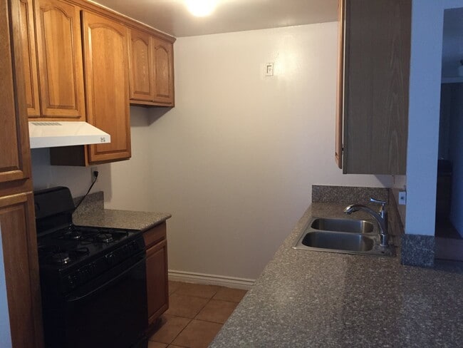 Photo - 18620 Hatteras St Unidad 227
