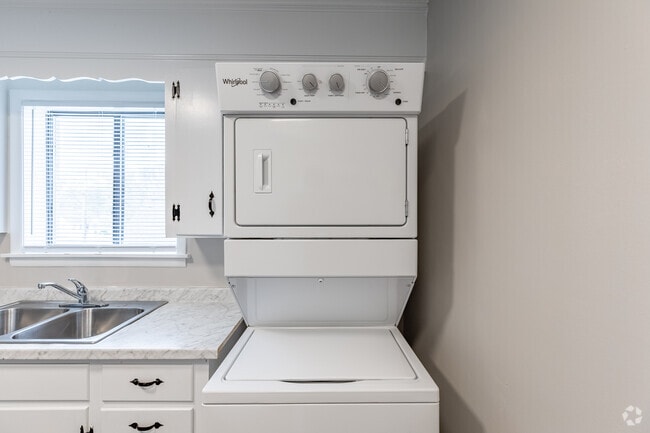 1BR, 1BA - In-Unit Laundry