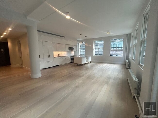 Building Photo - BROOME STREET Rental