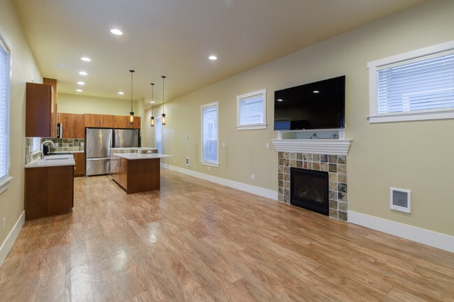 Photo - 1057 NW 25th St