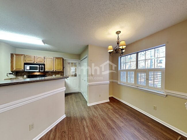 Photo - 1255 Hawthorne Dr