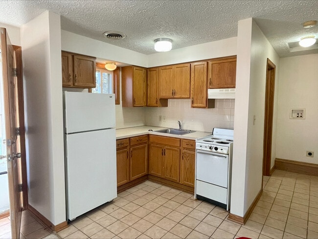 Photo - 2290 27th St SW Unit 2