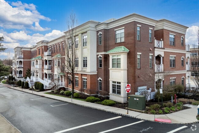 Photo - Summit Place