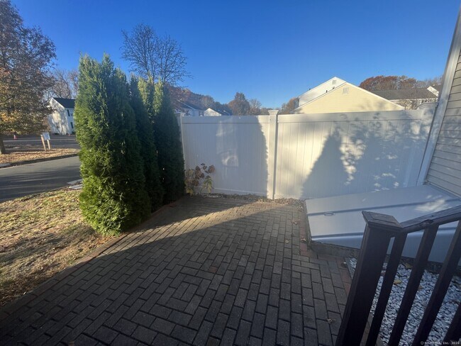 Photo - 2 Allspice Ln Unit 2