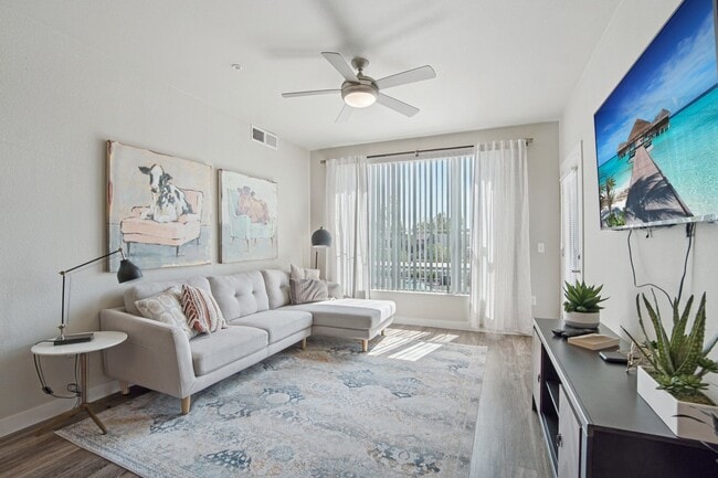 Photo - V on Broadway