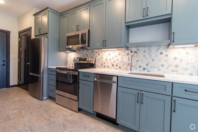 Building Photo - AVAILABLE JULY - Renovated Luxury 1 bed/1 ... Unit 3 Rental