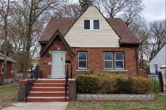 Building Photo - 18244 Lenore Ave