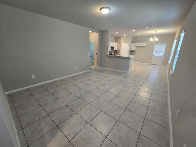 Photo - 2013 Langdale Ln House