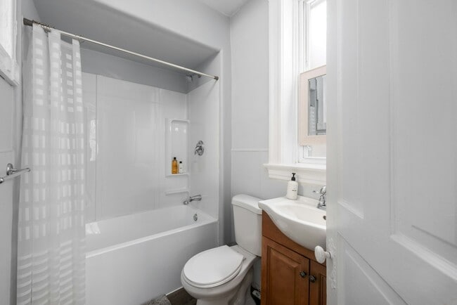 Photo - 4055-4057 Hartford Street, Unit 4057 Unidad 4057