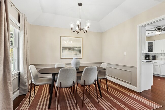 Photo - 8738 Horton St