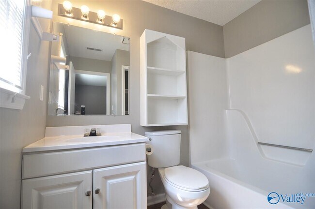 Photo - 3911 Talwell Dr SW Unidad 3