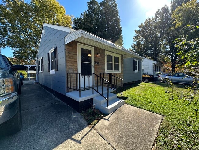Photo - 1422 Cook St