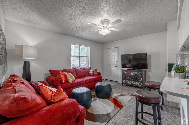 2BR, 1BA - 700SF - Living Room