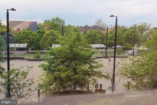 Photo - 1200 N Hartford St Unit 209