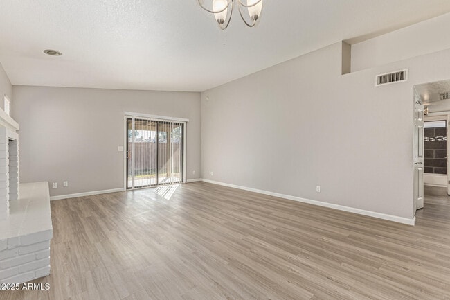 Photo - 6605 N 48th Ave