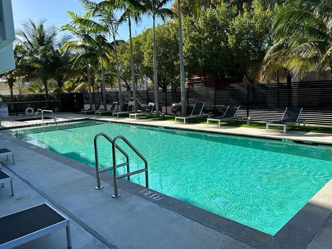 Photo - 13800 Highland Dr Unit 402