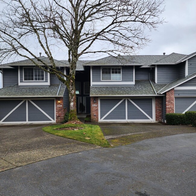 Spacious Double Primary Home in West Linn - Spacious Double Primary Home in West Linn