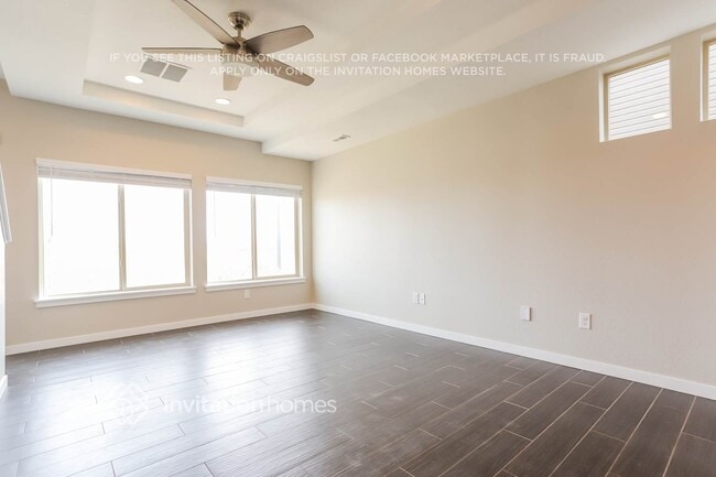 Photo - 4892 Halifax Ct