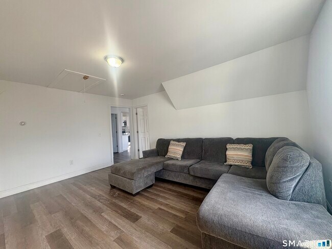 Photo - 22 Brewster St Unidad 3 Floor