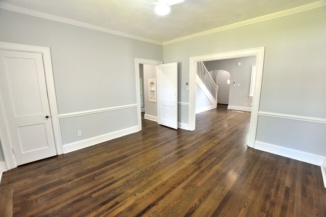 Photo - 945 Sycamore St