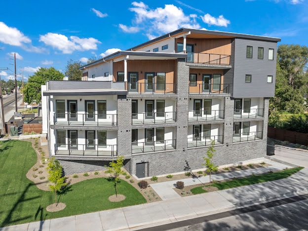 Photo - 805 N Roosevelt St