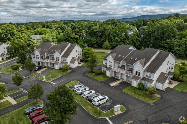 Photo - Rivercrest Apartments