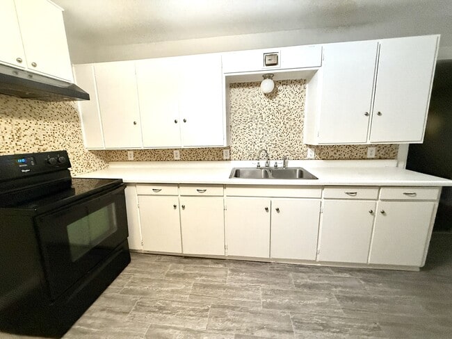 Photo - 1010 C St NW