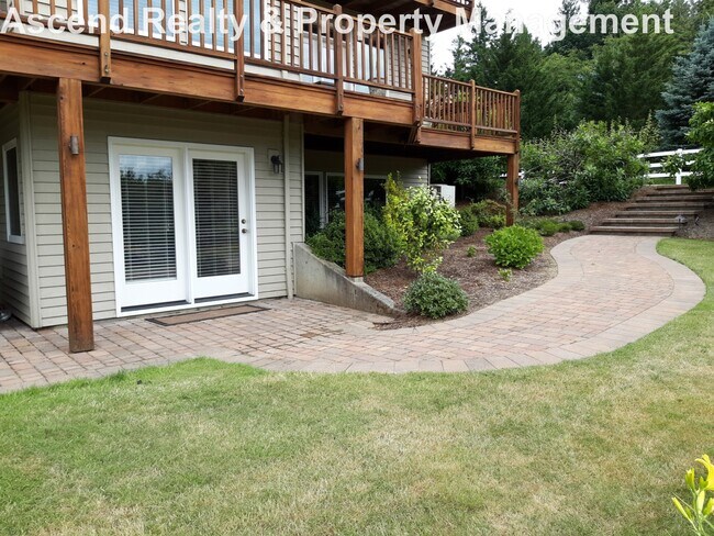 Photo - Unique Opportunity to Lease 2 Bed Lower Un...