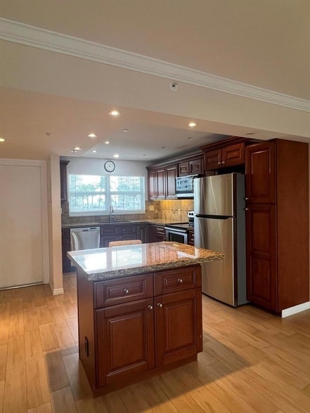 Photo - 3224 S Ocean Blvd Unidad 310B