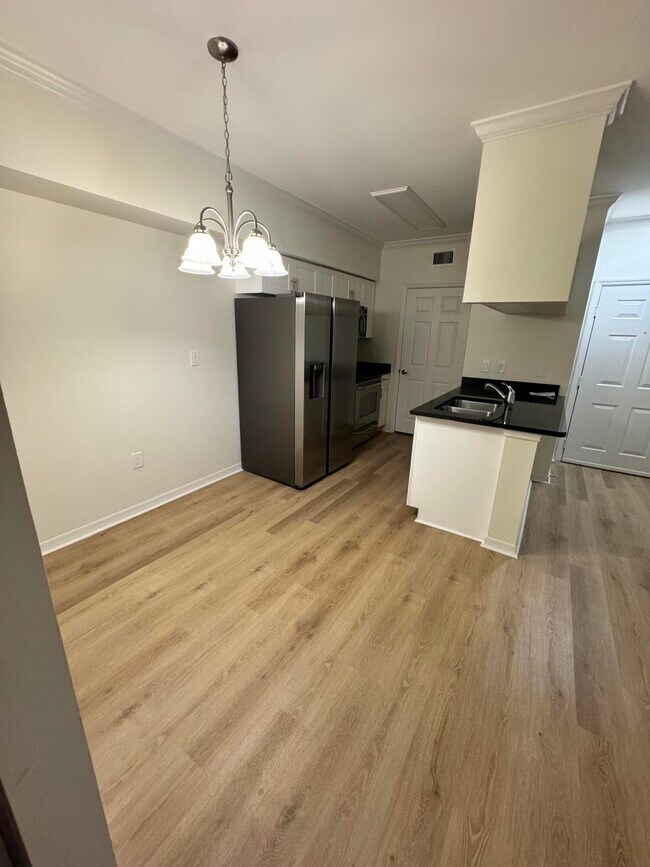 Photo - 6475 Emerald Dunes Dr Unidad 107