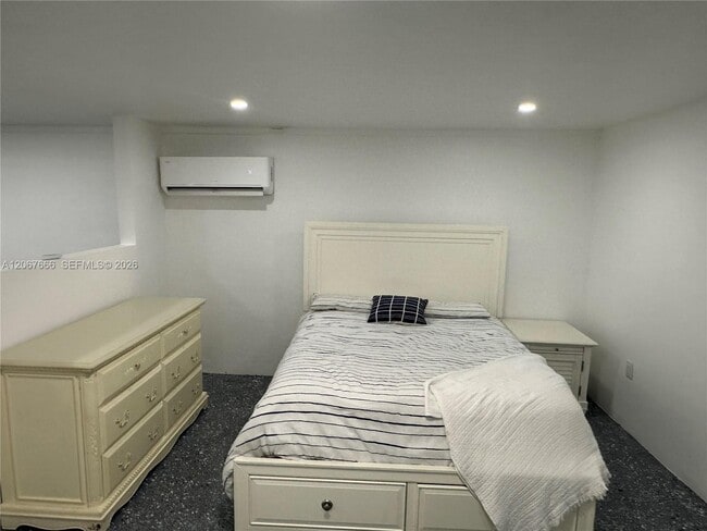 Photo - 1725 NW 9th Ave Unit Studio