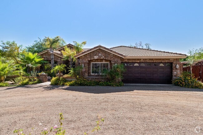 Building Photo - Retreat to a Private Oasis with Resort-Sty... Rental