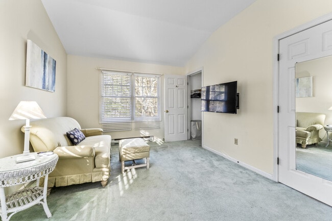 Photo - 13 N Meadow Ln Unit SI ID1514673P
