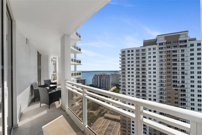 Photo - 901 Brickell Key Blvd Unidad 2801