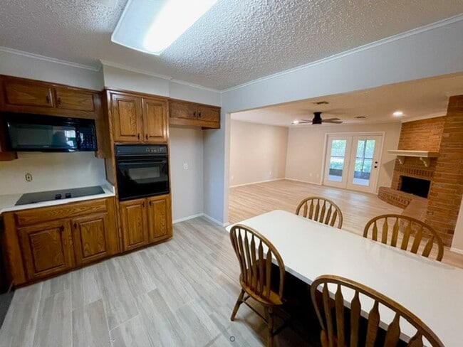 Photo - Quiet Community Living in Elm Mott